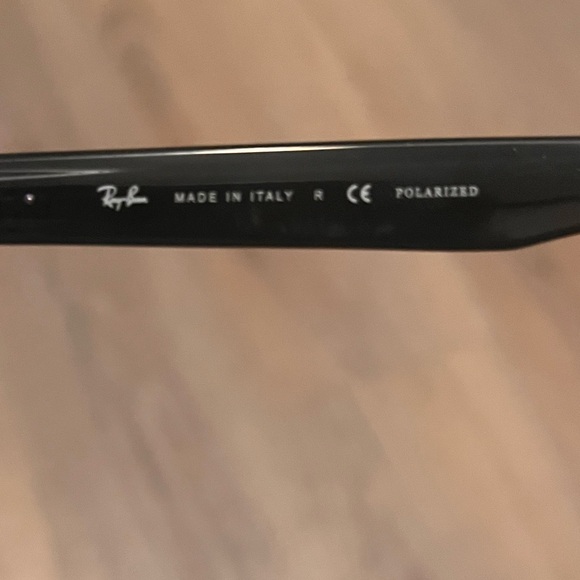 Ray-Ban RB3530 polarized sunglasses w/case - Picture 6 of 10